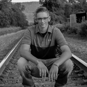 Meet your Posher, Logan